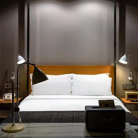 Browns Downtown فندق