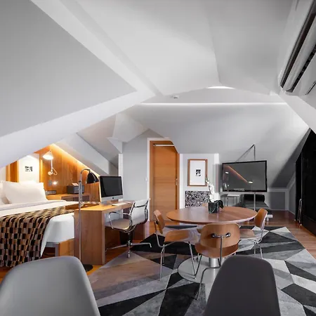 Browns Downtown 3*