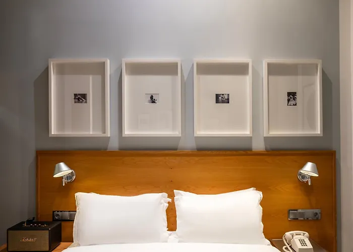 Browns Downtown Hotel 3*