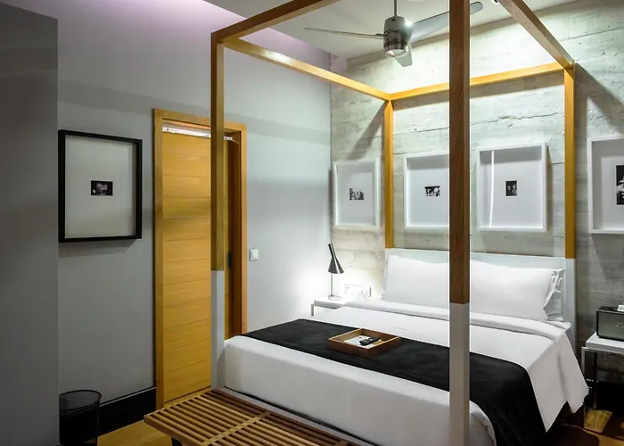 布朗市中心酒店