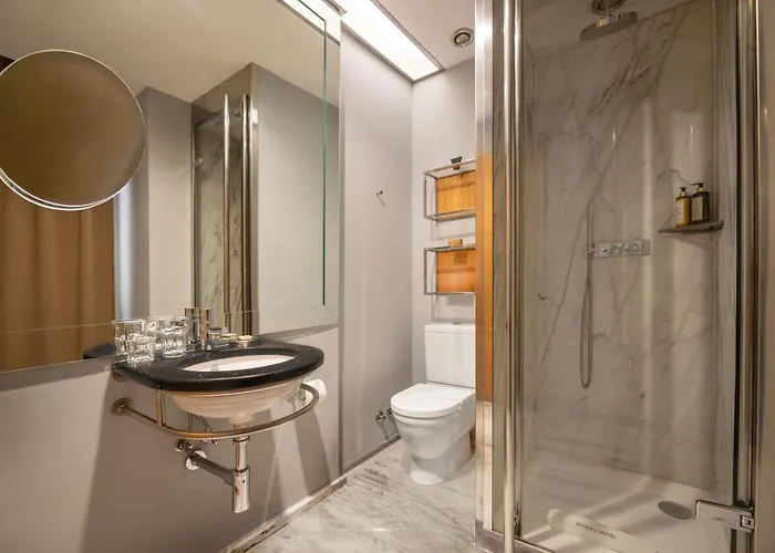 布朗市中心酒店