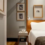 Отель Browns Downtown 3*