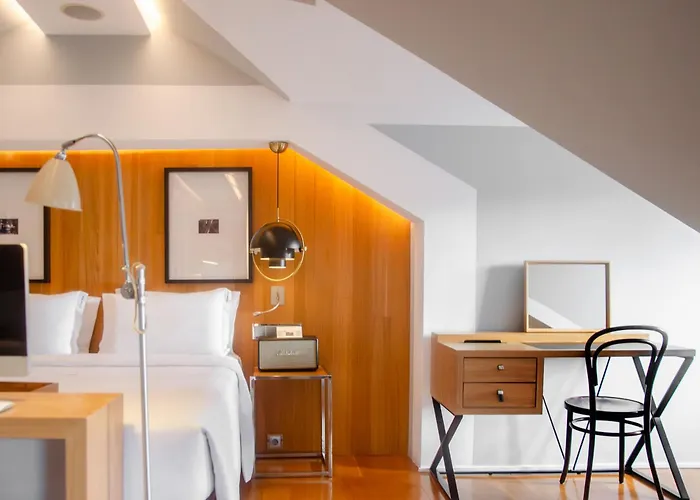 Hotel Browns Downtown